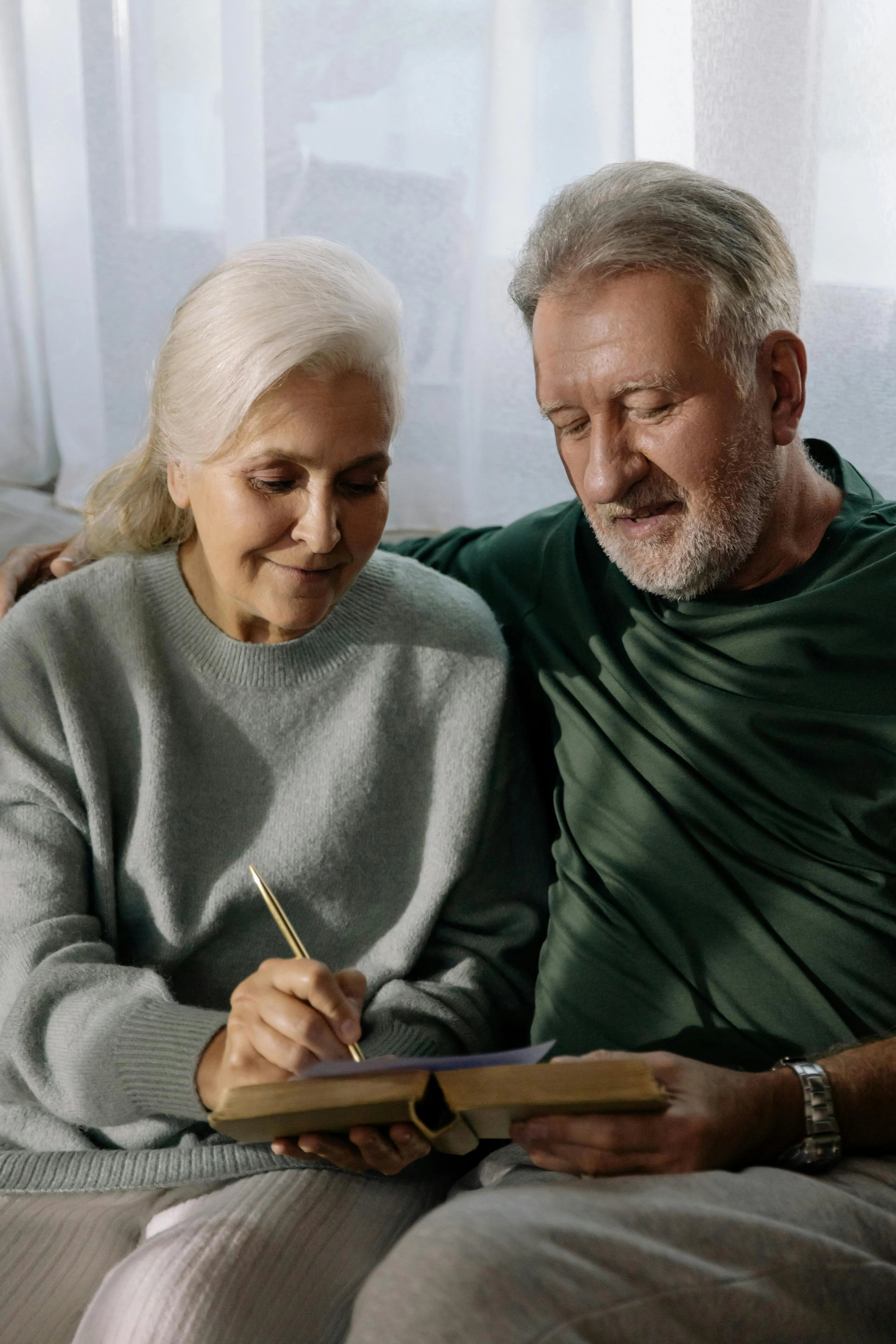 happy elderly couple 